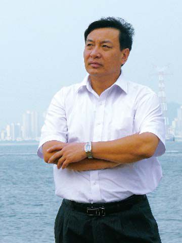董事长王晓明